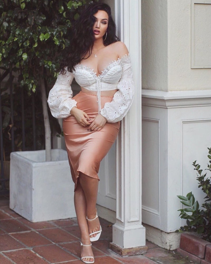 Natalie halcro
 #96294954