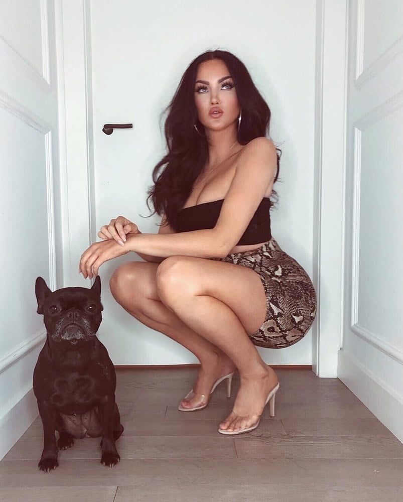 Natalie halcro
 #96295056