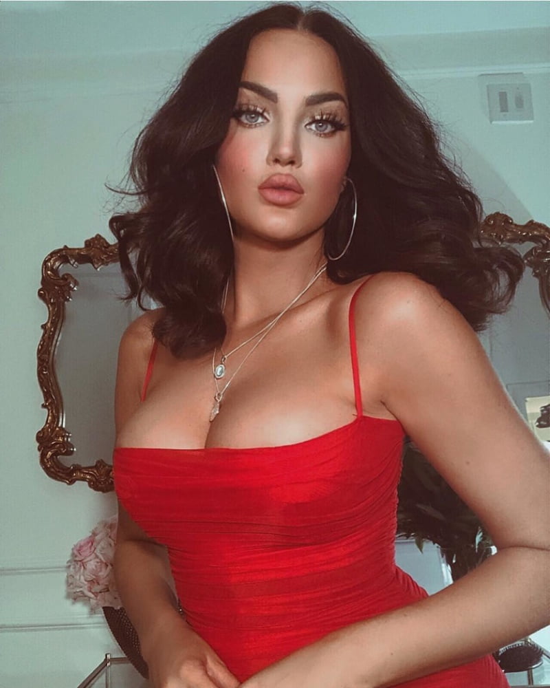 Natalie halcro
 #96295073