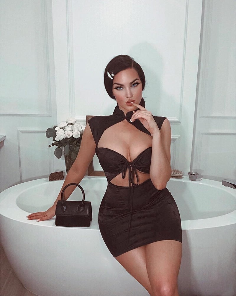 Natalie halcro
 #96295085