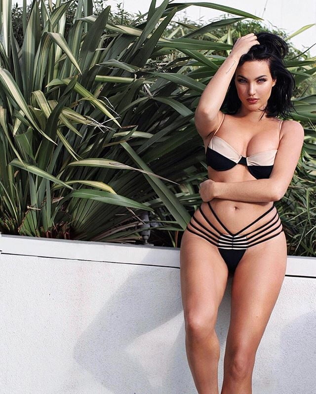 Natalie halcro
 #96295327