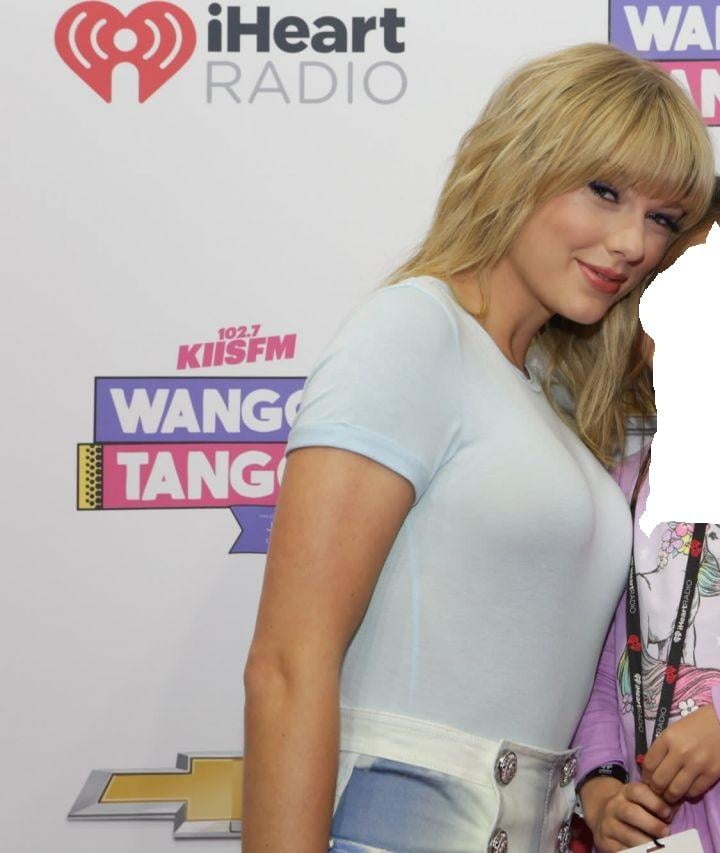 Celebhub 8
 #103323301