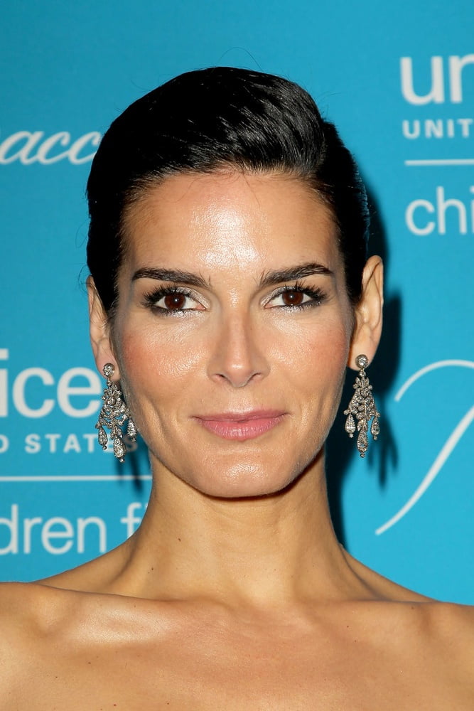 Angie harmon
 #88573705