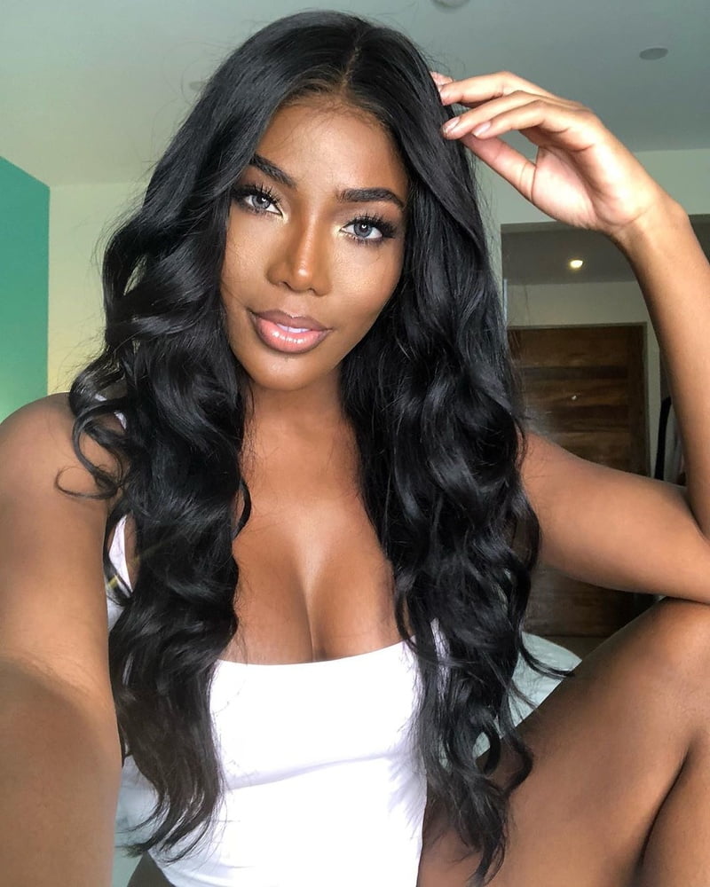 Monifa Jansen #94962799