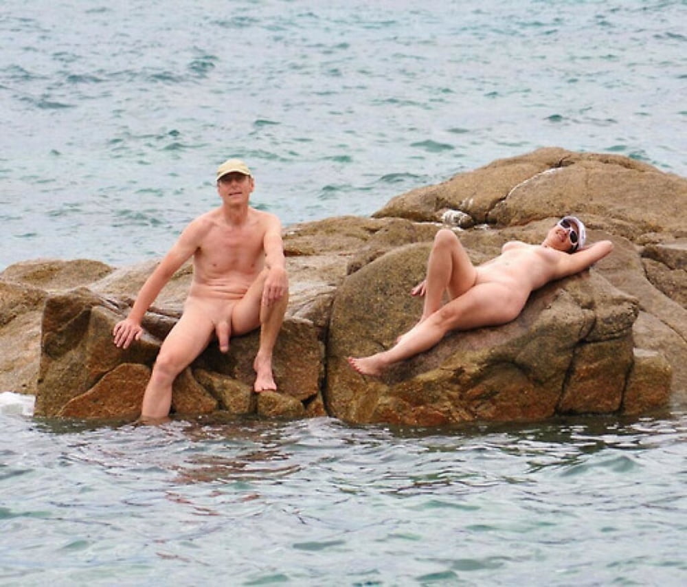 Nudiste & sexe sur la plage
 #92834457