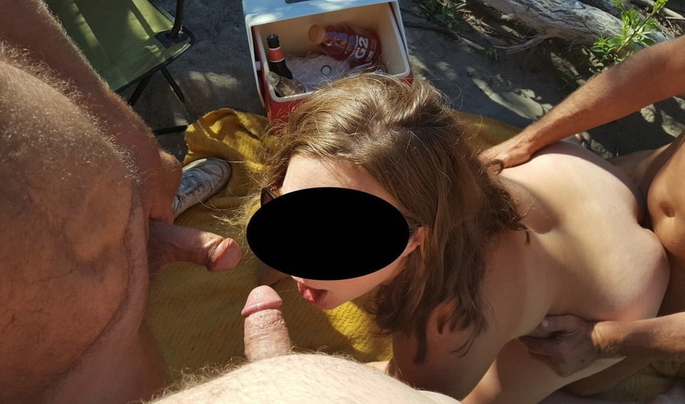Nudiste & sexe sur la plage
 #92834631