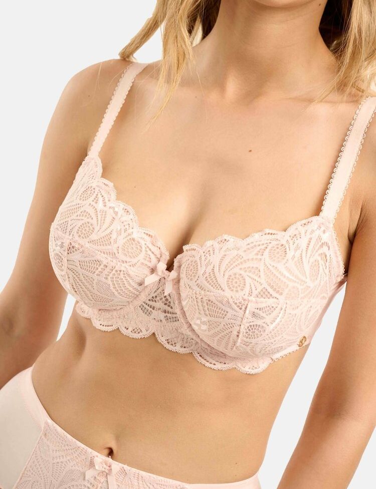 Nicola Cavanis desnuda #108015314