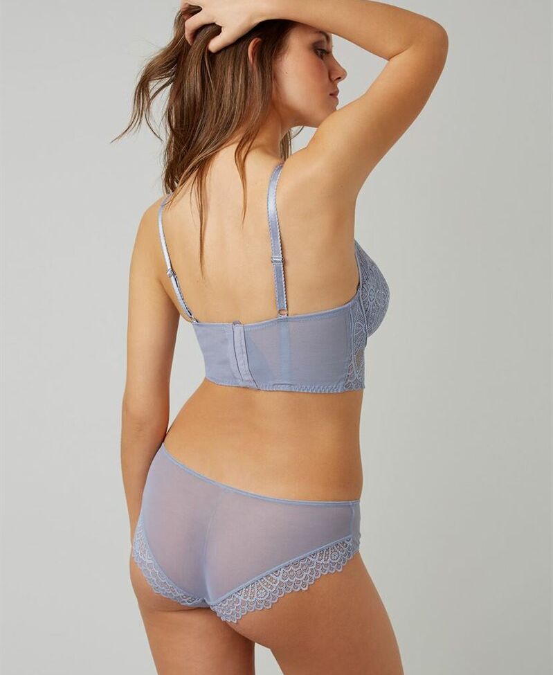 Nicola Cavanis desnuda #108015496