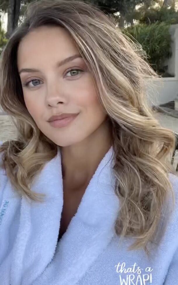 Nicola Cavanis desnuda #108015695