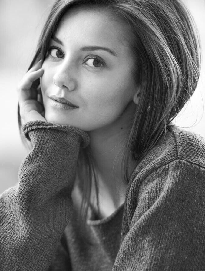 Nicola Cavanis desnuda #108015798