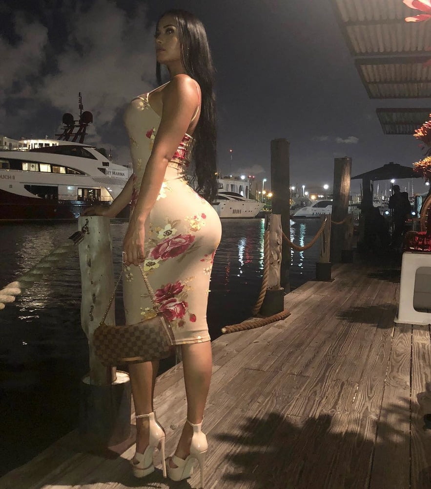 Yineth Moreno, heiß oder nicht?
 #89510151