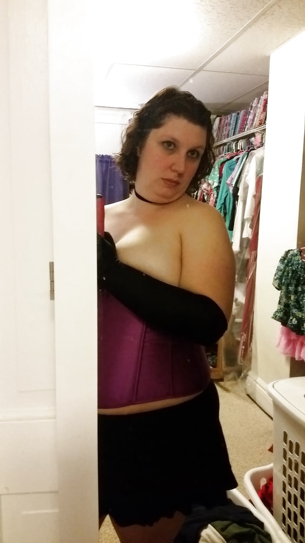 Sexy corsetto viola e tacchi
 #106802457