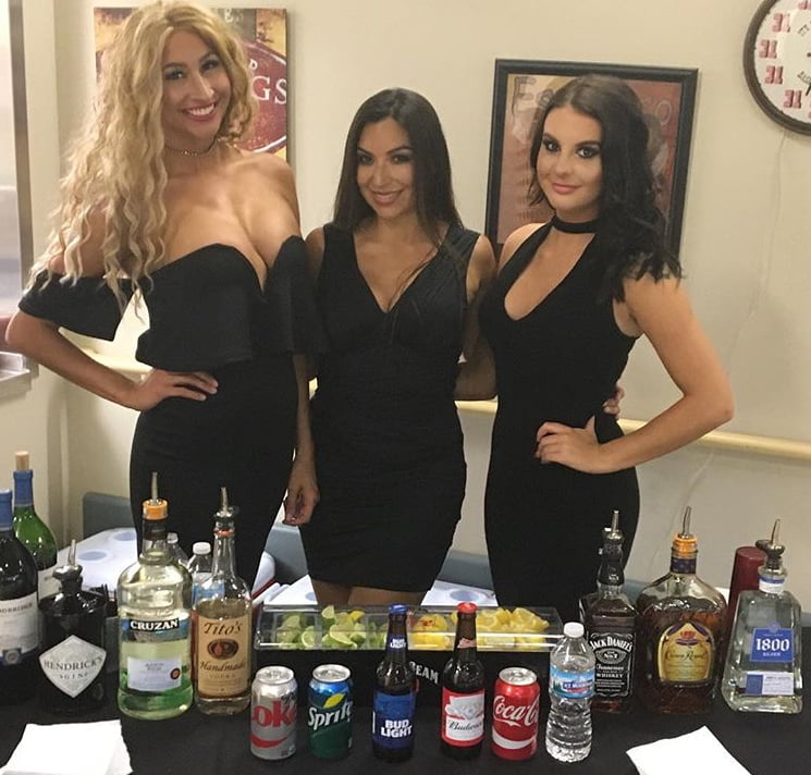 Hot saint louis, mo bartender and singer
 #105253733