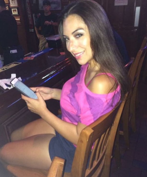 Hot saint louis, mo bartender and singer
 #105253745