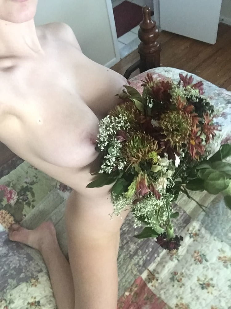 more amateur model #100613271