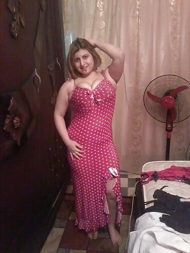 アラブの成熟したヒジャブ売春婦の巨乳と巨尻の淫乱bbw milf
 #81681099