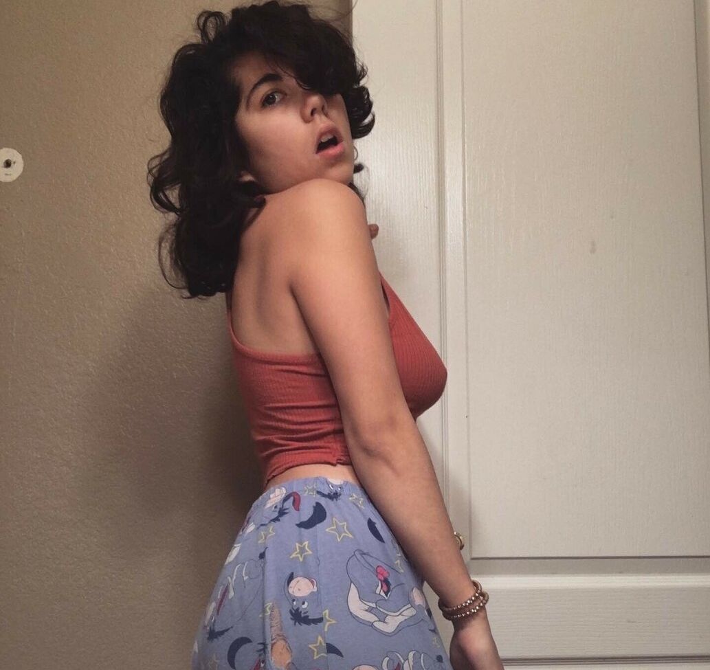 Angel Isais desnuda #108605458