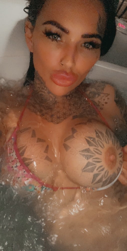 Slag From Wales, for you to wank over #80096023