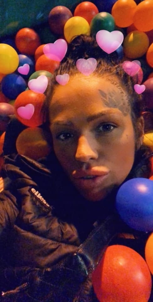 Slag From Wales, for you to wank over #80096371