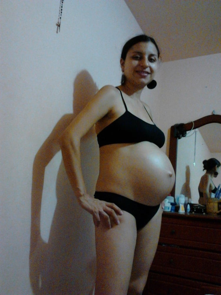 Flaca embarazada
 #91220693