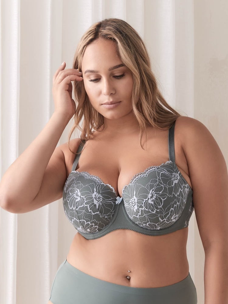 Bbw reggiseno sexy 283
 #101750738