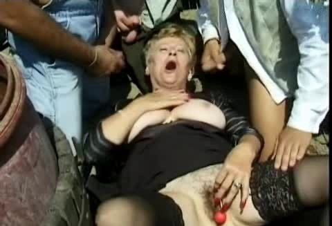 1003. #granny #grandma #mature #103550894