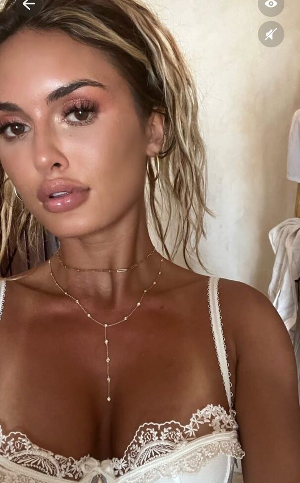 Julia Rose desnuda #107749698