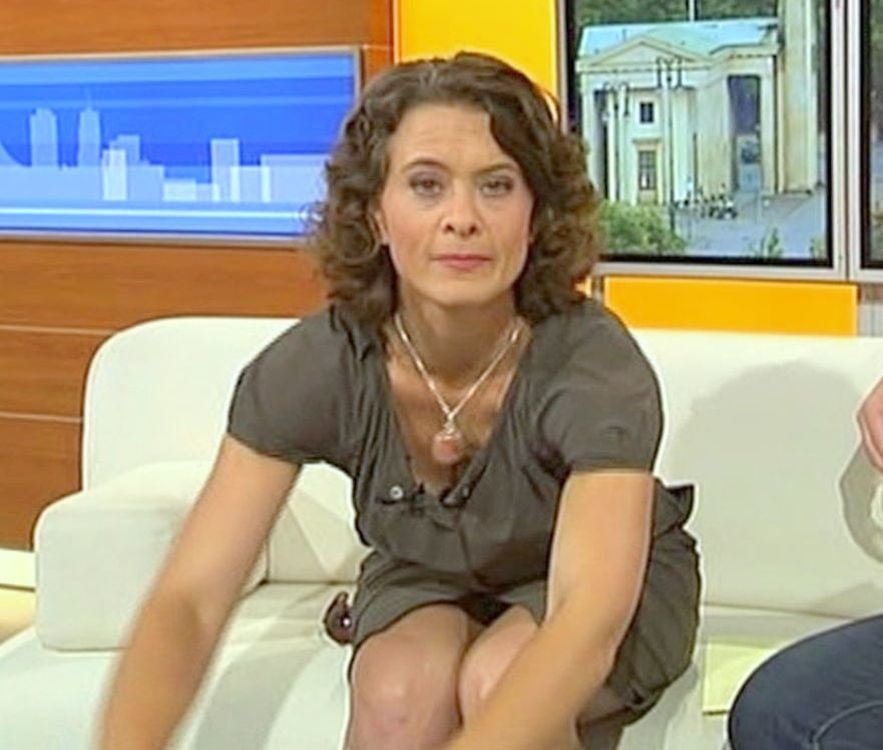 ドイツのテレビ番組の乳首アンニャ・ハイデ
 #93920153