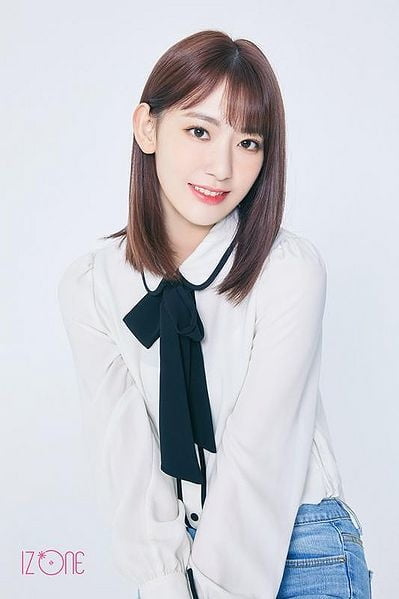 Sakura Miyawaki Japanese K-Pop Singer #106342977
