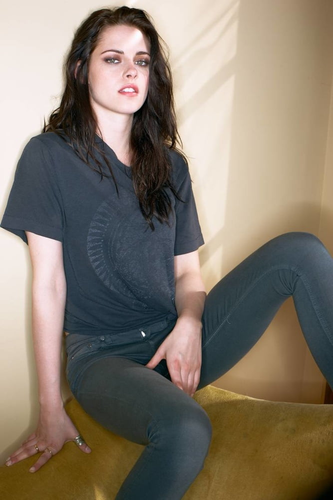 Kristen stewart jeans stretti solo
 #93463989