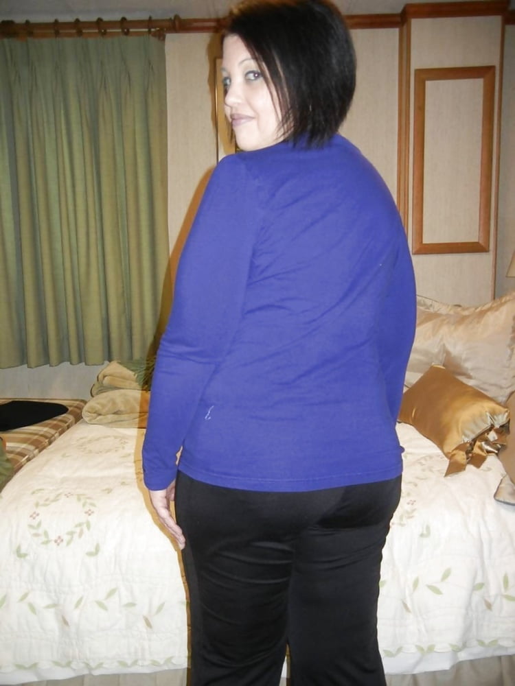 Mujer madura encantadora
 #99605853