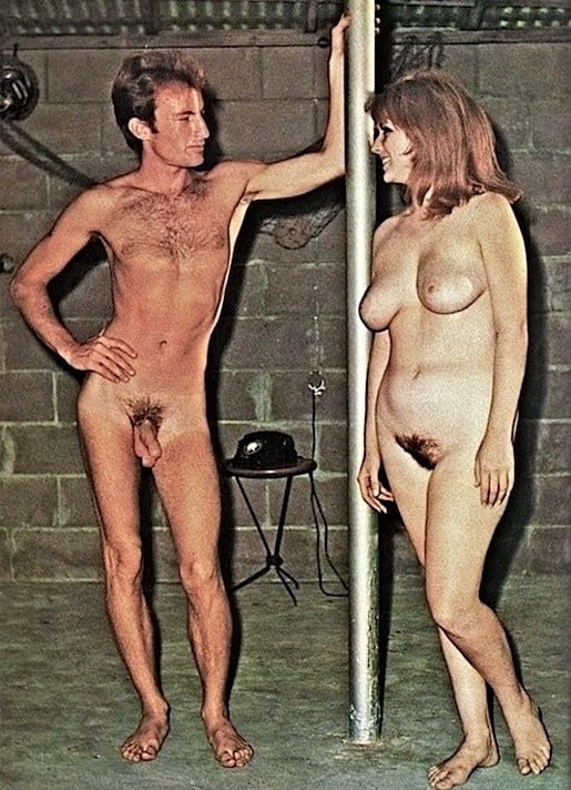 Vintage Nudist Paare in Farbe
 #81675975