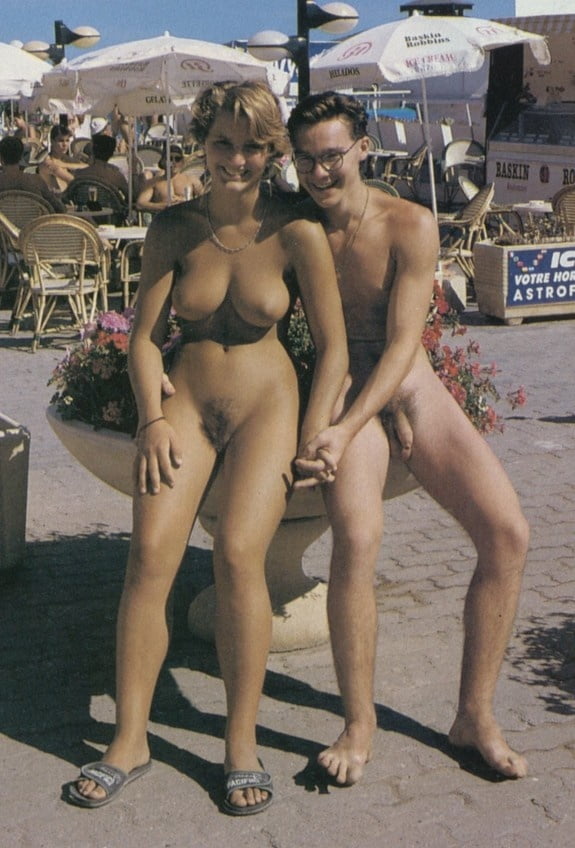Vintage Nudist Paare in Farbe
 #81675984