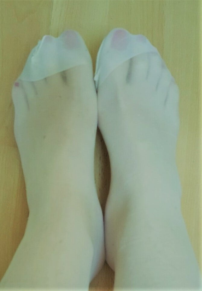 feet nylon #102777552