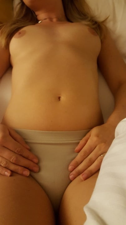 私の友人の妻
 #93505743
