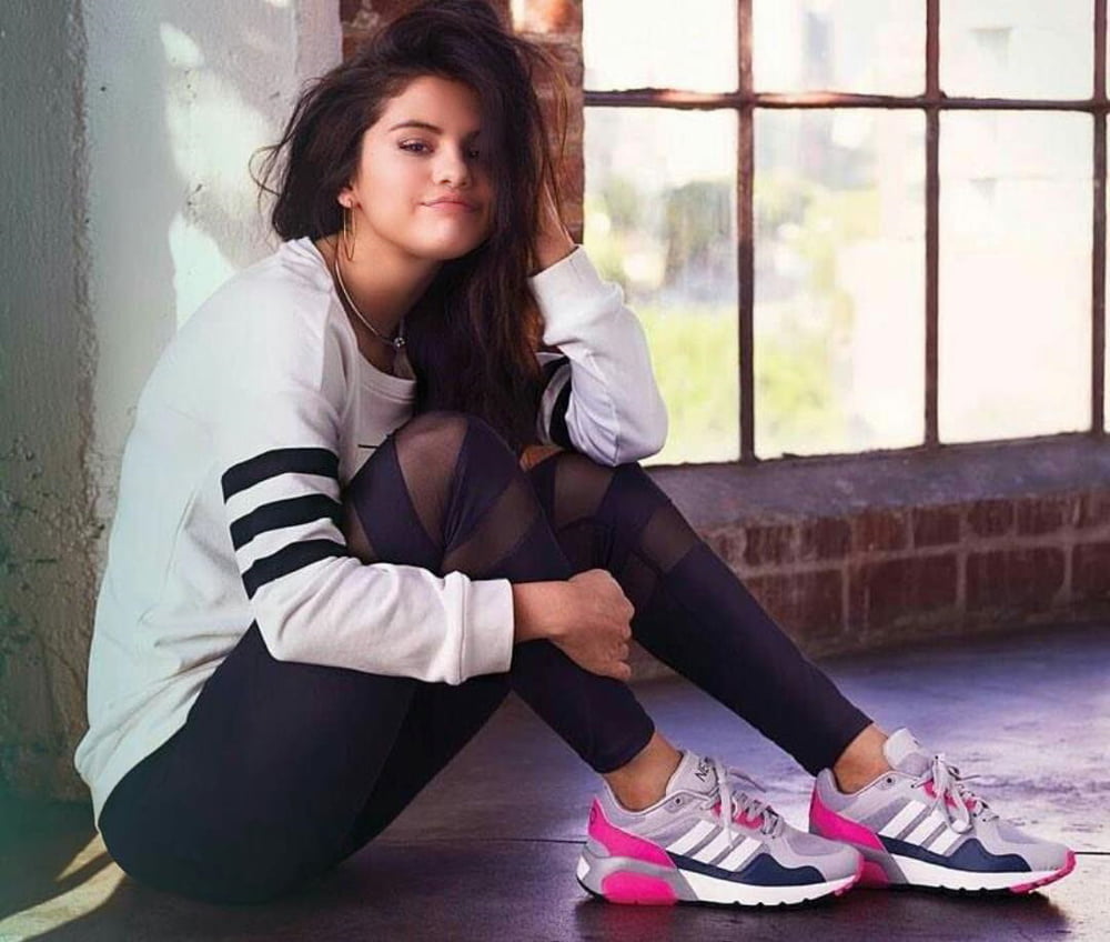 Selena Gomez #90571271