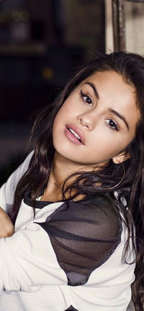 Selena Gomez #90571387