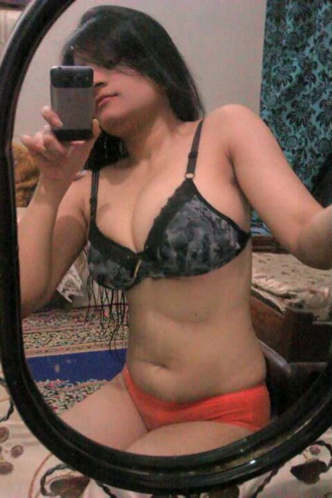 INDIAN HOT DESI WIFE LEAKED NUDES 2020 #96012906