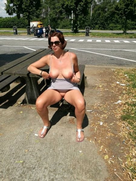 Exhibicionistas calientes
 #91743284