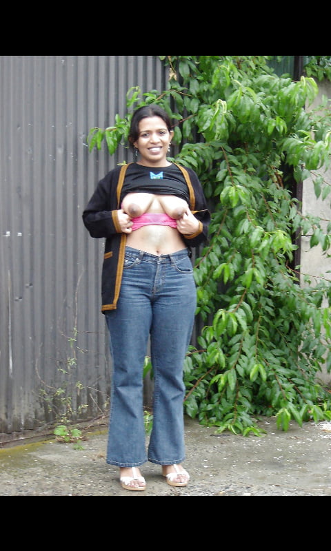 Nuevo semidesnudo
 #105898194