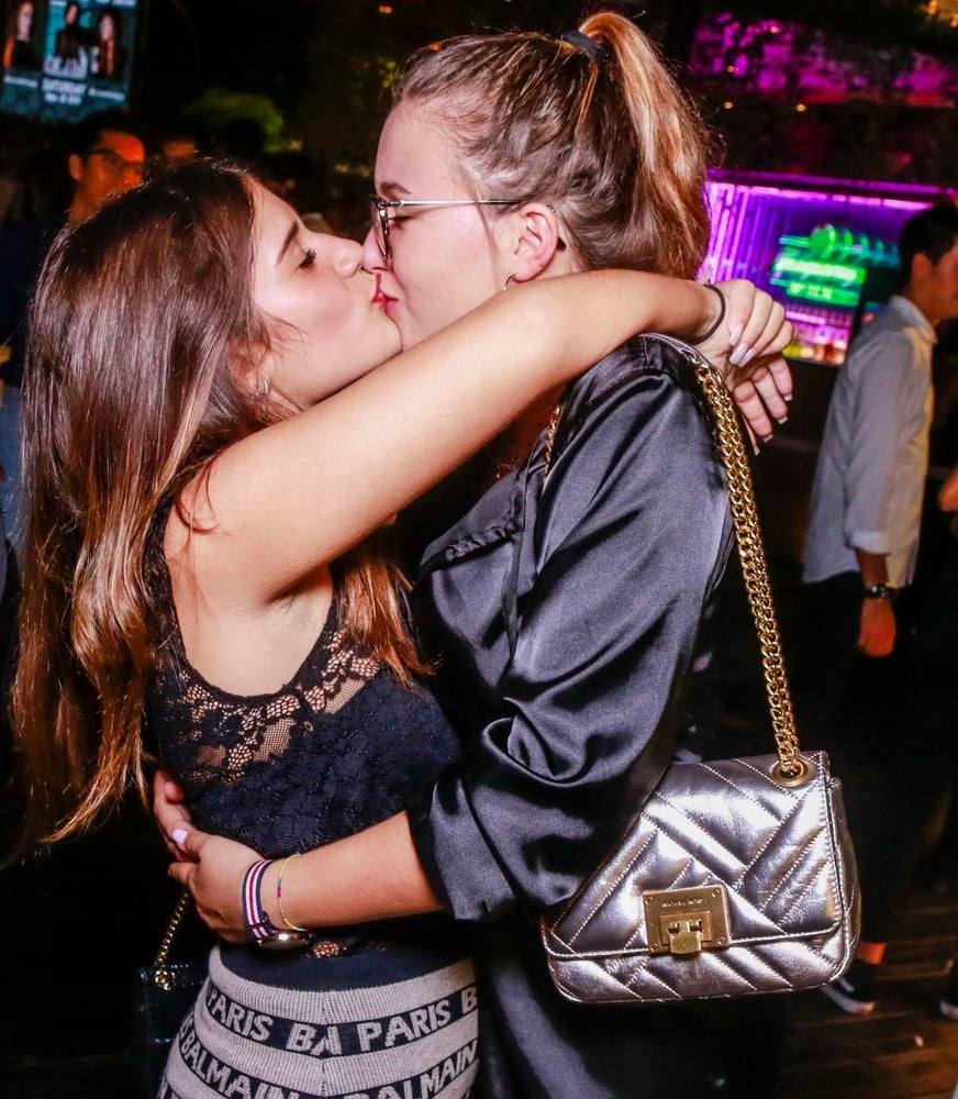 Chicas sobre chicas (12)
 #80018883