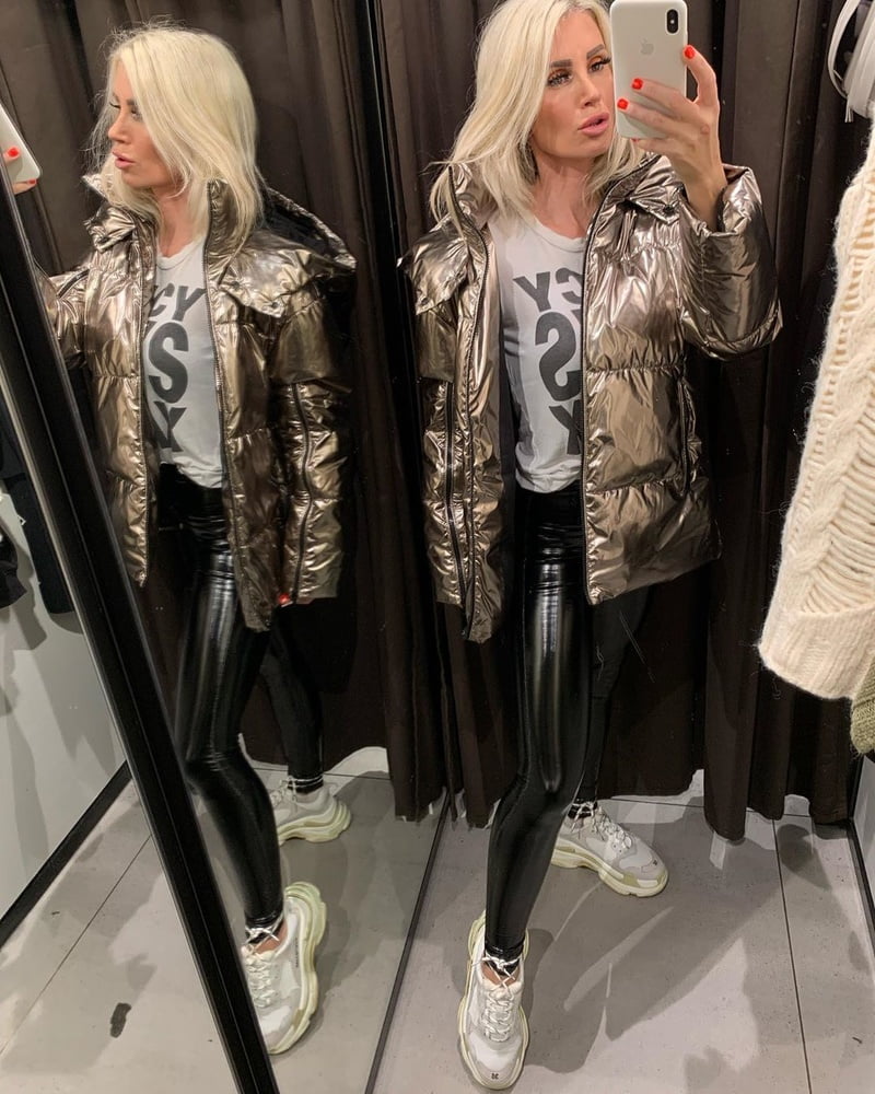 Mariaelondon en pvc
 #104087652