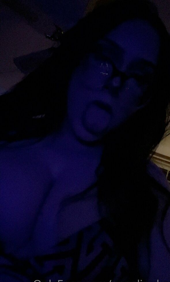 Angelinuhz nackt #108045548