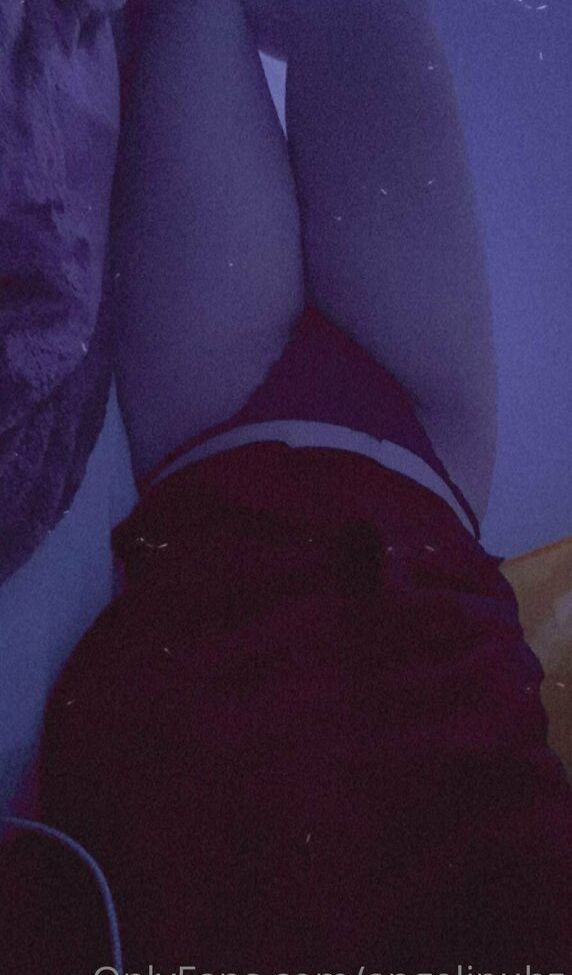 Angelinuhz nackt #108045559