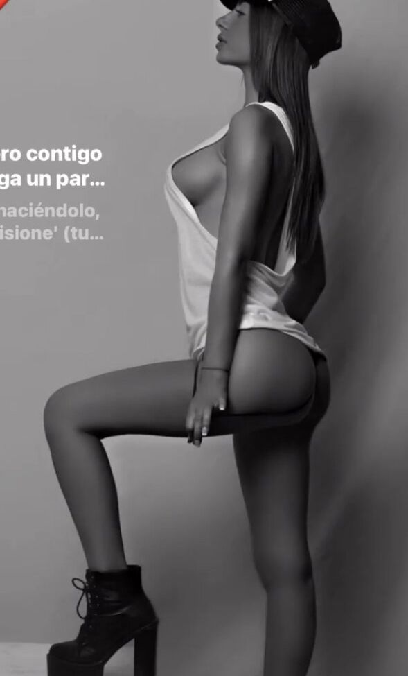 Noelia Campos desnuda #108180243