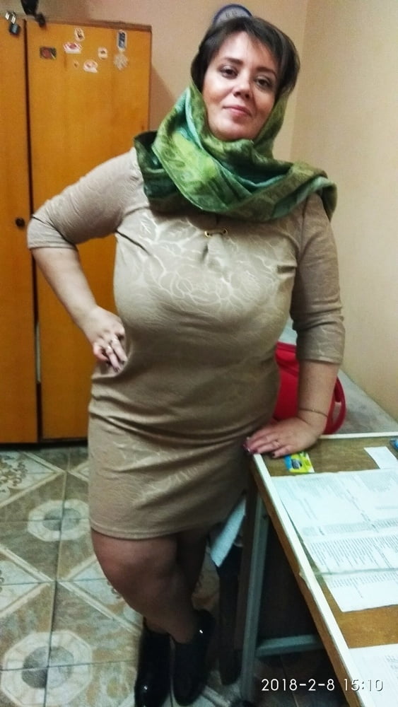 Femme russe aux gros seins 3660
 #97832060