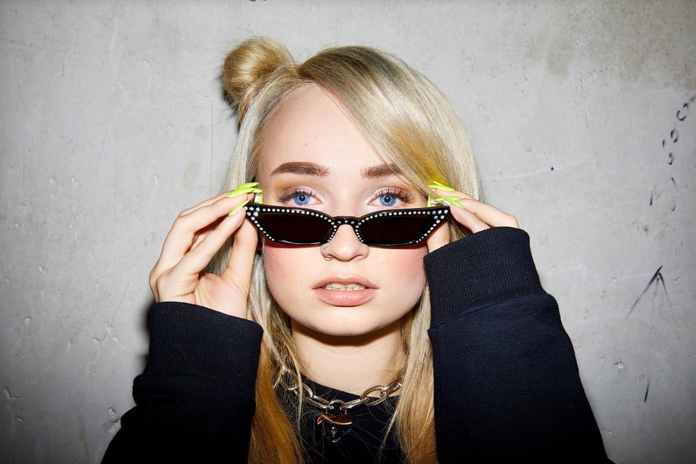 Kim petras perfection.
 #105222473