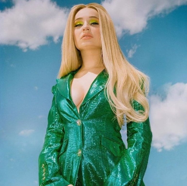 Kim petras perfection.
 #105222524