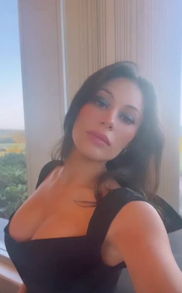 Madison Cortesano desnuda #109853768