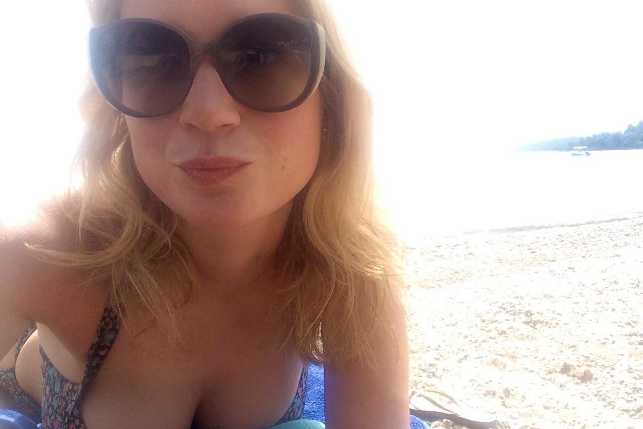 Sarah Cruddas nackt #109270411